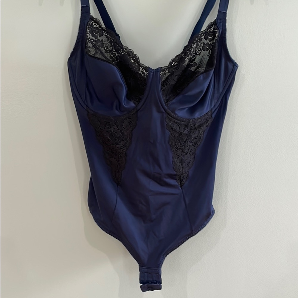 Maidenform Blue and Black Lace Bra